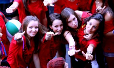 galdakao_fiestas_neskak_gorriz_gazteak_2011