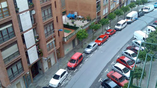 galdakao_calle_aereo_coches_aparcamiento_2010